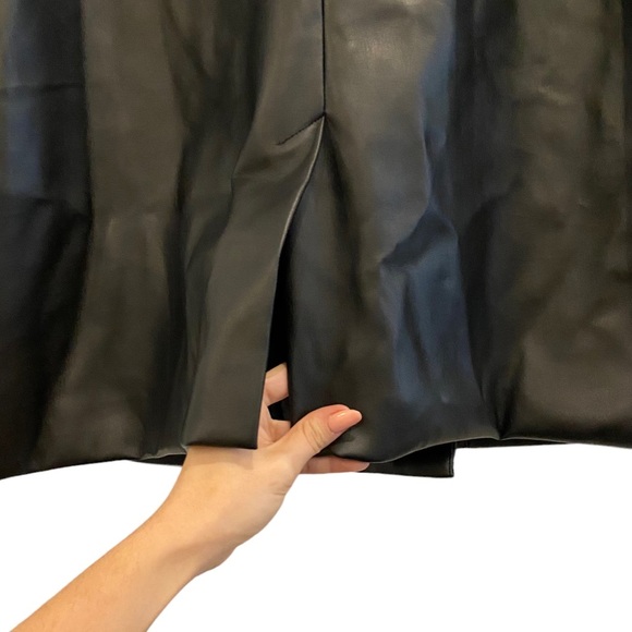 Missguided Black Soft Faux Leather Oversized Blazer - Picture 11 of 14